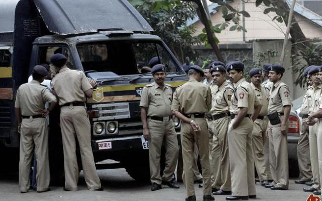 Συγκρούσεις με 20 νεκρούς στην Ινδία