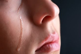 Αχαΐα: Το τετράχρονο αγόρι που είδε την γιαγιά του να αιμορραγεί μπροστά στα μάτια του!