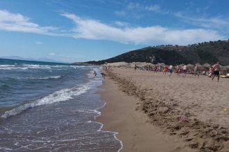 Χαμός στην Καλογριά! Για πολλούς η πρώτη βουτιά του καλοκαιριού! ΦΩΤΟΓΡΑΦΙΕΣ