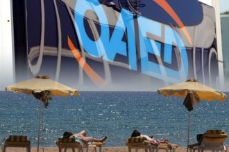 Κοινωνικός Τουρισμός: Τι αλλάζει στο πρόγραμμα δωρεάν διακοπών