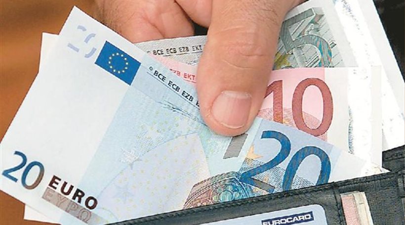 Ερχεται «ψαλίδι» σε 13ο -14ο μισθό και στον ιδιωτικό τομέα