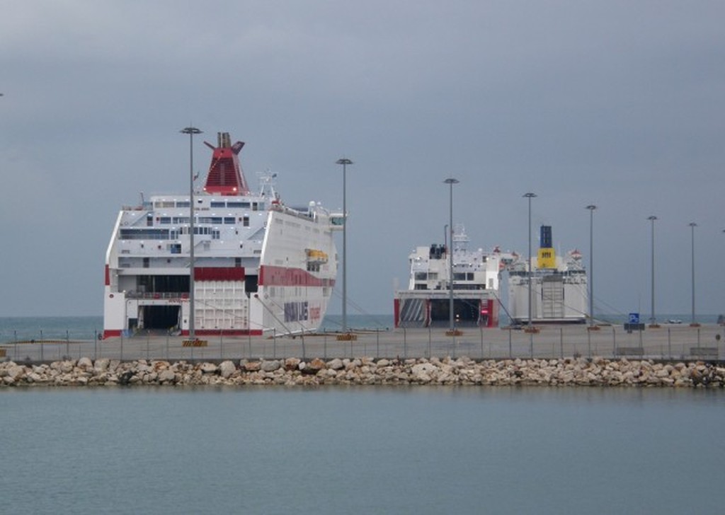 Πάτρα: Στα πράσα οδηγός φορτηγού ψυγείου που προσπαθησε να περάσει παράνομα από το λιμάνι 6 αλλοδαπούς