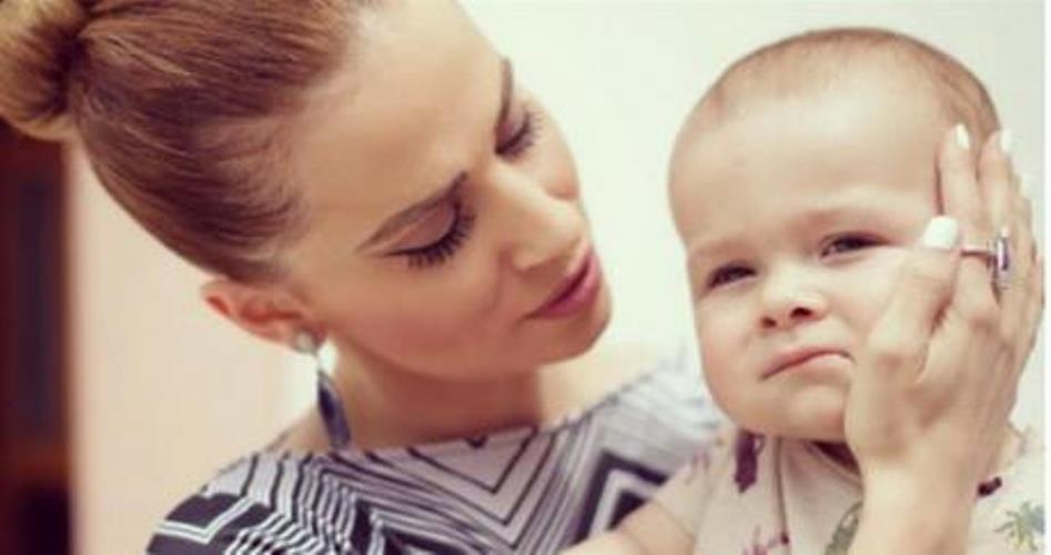 Η Νάντια Μπουλέ βάφτισε τον γιο της κολλητής της Φωτεινής, κόρης του Χρήστου Πατούχα - ΦΩΤΟΓΡΑΦΙΕΣ