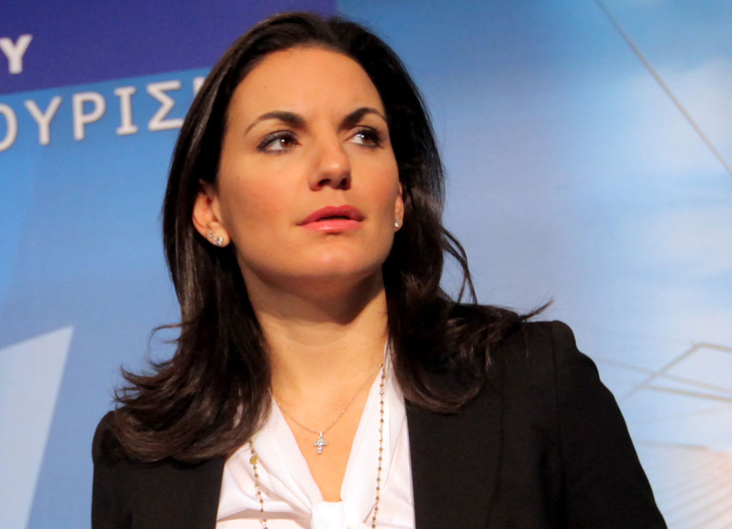 Όλγα Κεφαλογιάννη: Βαρύ πλήγμα για την οκονομία το κλείσιμο των λιμανιών