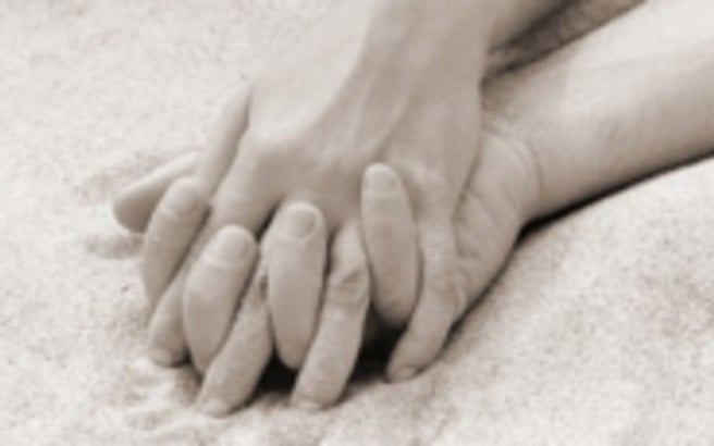 Πάτρα: Ο αγοραίος έρωτας πάει ...παραλία! - Δείτε πως την "έπεσαν" σε λουόμενο