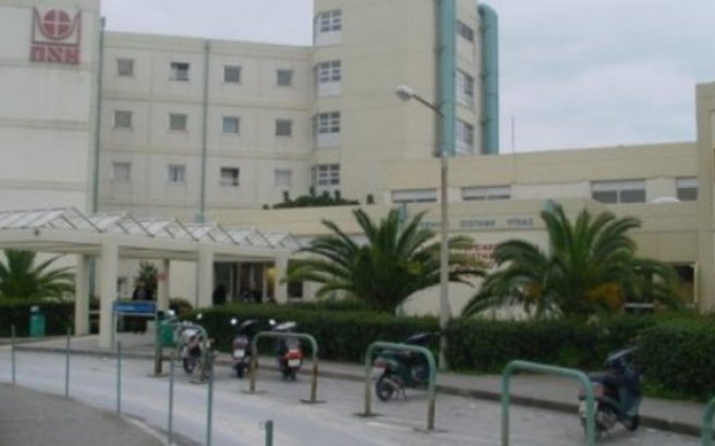 Υπάλληλος καθαριότητας κινδυνεύει να χάσει το πόδι της