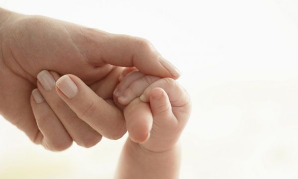 Αιγιάλεια: Έκκληση για βοήθεια στον 2χρονο Κωνσταντίνο από την Ακράτα που πάσχει από λευχαιμία