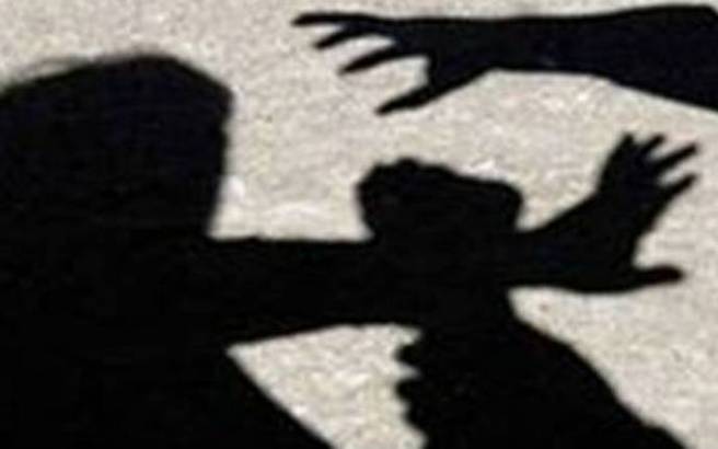 Ηλεία: Τρόμος για ζευγάρι - Ξυλοκοπήθηκε άγρια από ληστές