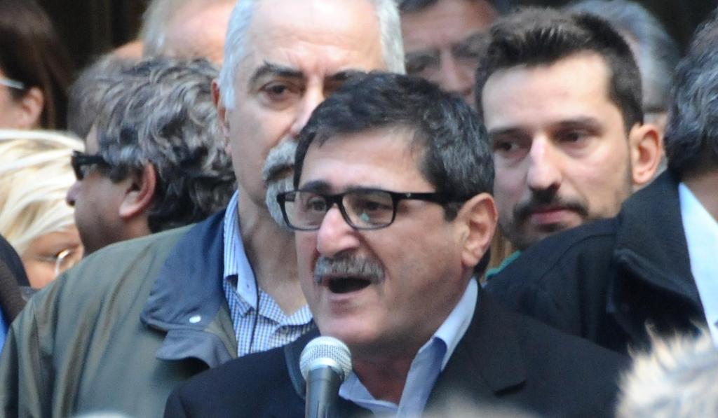 Πάτρα: Στο πλευρό εκπαιδευτικών και υγειονομικών ο Κώστας Πελετίδης