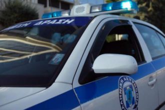 Αιματοβαμμένος άνδρας δηλώνει πως σκότωσε την μητέρα του