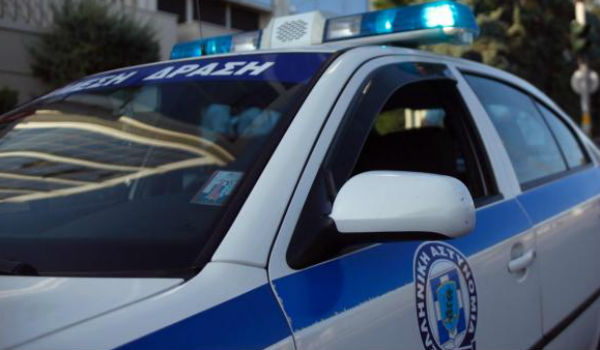 Αιματοβαμμένος άνδρας δηλώνει πως σκότωσε την μητέρα του