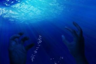 Το τελευταίο μπάνιο για ηλικιωμένη στις Καμάρες