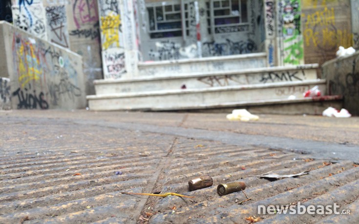 ΦΩΤΟΡΕΠΟΡΤΑΖ από την μαφιόζικη επίθεση στα Εξάρχεια