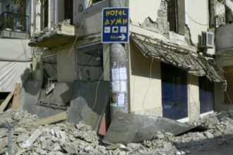 Επιστολή του Εμπορικού Συλλόγού Δύμης στον Πρωθυπουργό - Πέρασαν 8 χρόνια από τον καταστροφικό σεισμό