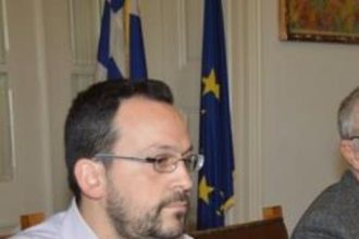 Πάτρα: Οξεία επίθεση Χ. Στανίτσα σε Ήρα Κουρή - "Επαναστάτης της δεκάρας - Μάλλον θα παίζει σκουός σε θερινό καμπ..."