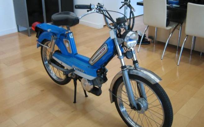 Στα ΚΕΠ η διαδικασία αντικατάστασης των αδειών οδήγησης μοτοποδηλάτων