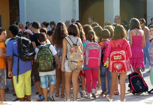 Αχαϊα: Τουλάχιστον 150 εκπαιδευτικοί στo δρόμο, αν ισχύσουν τα σχέδια Φίλη στα Δημοτικά