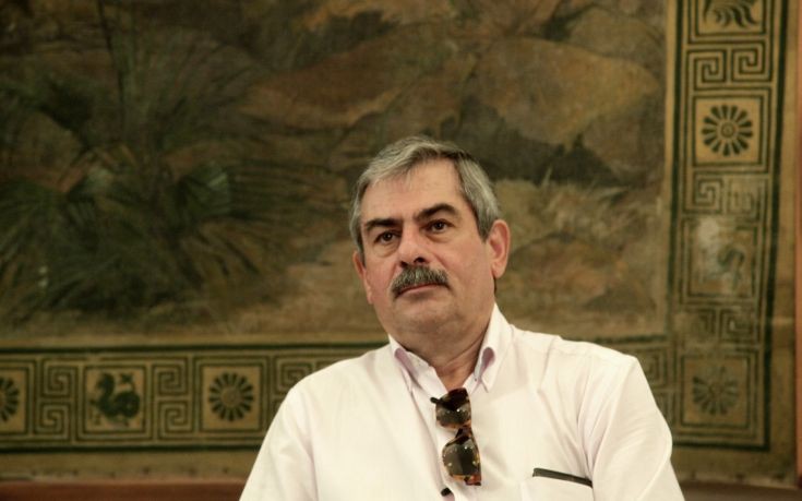 Θ. Πετράκος: Η κυβέρνηση ξεπούλησε τη φέτα και τις ελιές Καλαμάτας