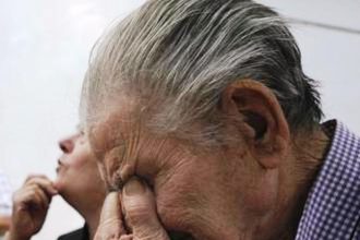 Πάτρα: Με δάκρυα έφευγαν οι συνταξιούχοι από τις Τράπεζες - "Τσακίζουν" κόκαλα τα λόγια και οι αντιδράσεις των ηλικιωμένων