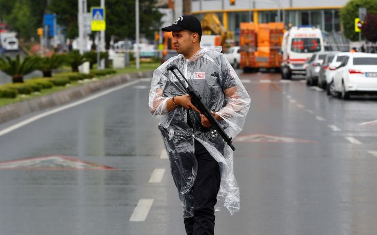 Στους δυο οι νεκροί από την επίθεση σε Αστυνομικό Τμήμα στην Τουρκία