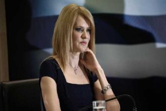 Πάτρα: Ερχεται σήμερα στην Πάτρα η Θεοδώρα Τζάκρη με ανακοινώσεις για τη βιομηχανική πολιτική