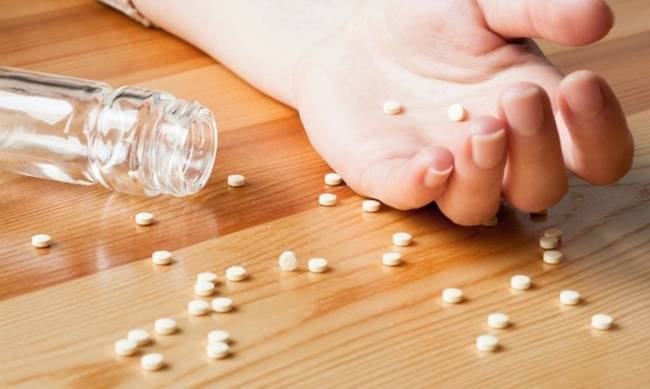 Αιτωλοακαρνανία: 15χρονη κατανάλωσε χάπια για να αυτοκτονήσει!