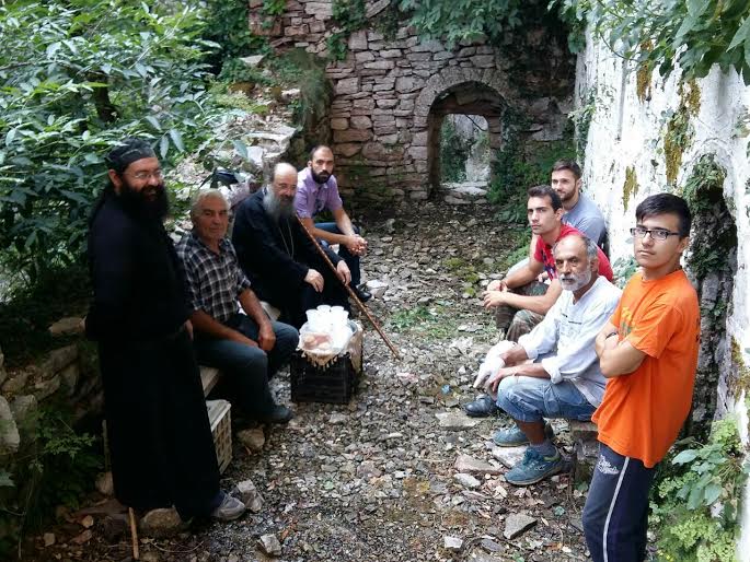 Στην παλαιά και ερειπωμένη Μονή Ταξιάρχη της Τριταίας Πατρών ο Μητροπολίτης - ΔΕΙΤΕ ΦΩΤΟΓΡΑΦΙΕΣ