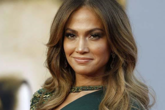 Τι κοινό έχουν η Κοκό Σανέλ με τη Τζένιφερ Λόπεζ και το Νίκο Κακλαμανάκη;