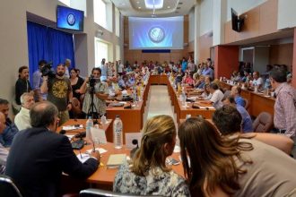 Δυτική Ελλάδα: Κοινή ανακοίνωση Σωματείων Ταξί για τη μεταφορά μαθητών - Τι απαντά στο tempo24.gr ο Απ. Κατσιφάρας