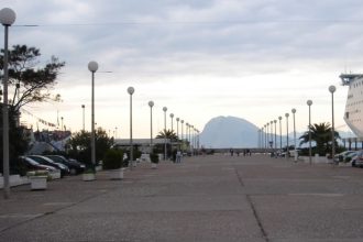 Ολόκληρη η Πάτρα... μια γροθιά για το παραλιακό μέτωπο - Ραντεβού στις 8 το βράδυ για την παμπατραϊκή διαδήλωση