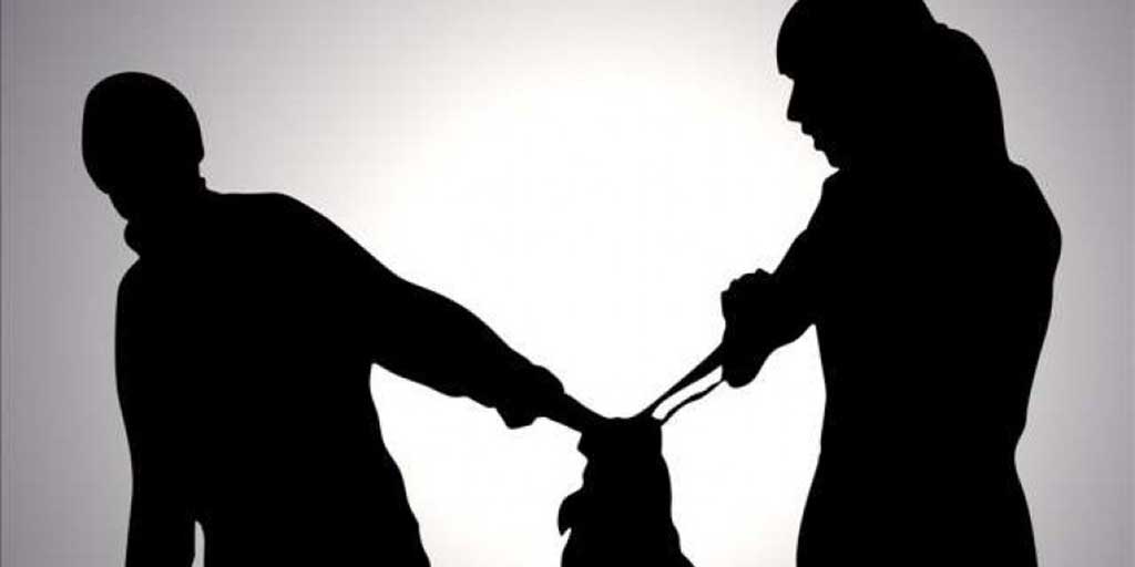 Πάτρα: Τρόμος από την επίθεση δύο νεαρών σε γυναίκα μέρα μεσημέρι - Την έσπρωξαν, την πέταξαν στο πεζοδρόμιο και της άρπαξαν την τσάντα