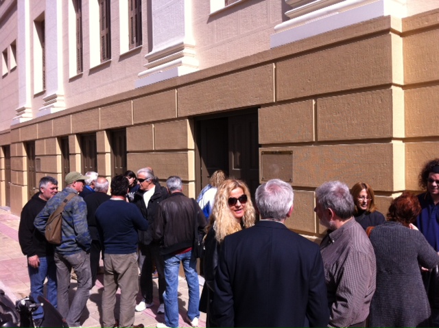 Πάτρα: Έξω από το Ειρηνοδικείο και σήμερα για τους πλειστηριασμούς ακινήτων