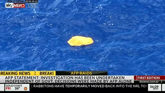 Ανασύρθηκαν ανθρώπινα μέλη από επιβάτες στην πτήση της EgyptAir