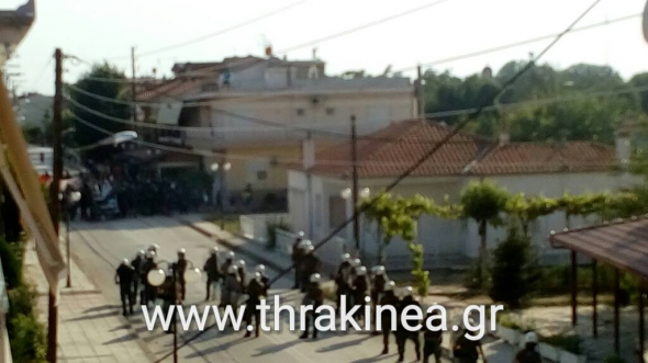 Έβρος: Επεισόδια μεταξύ διαδηλωτών του «No Border Camp» και αστυνομικών - ΒΙΝΤΕΟ
