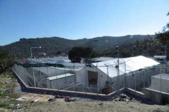 Επίθεση με μαχαίρι μεταξύ μεταναστών στο hotspot της Μόριας