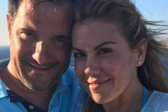 Αδωνις Γεωργιάδης-Ευγενία Μανωλίδου, ερωτευμένοι στη Μύκονο