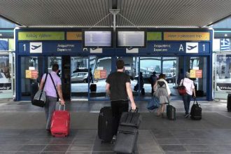 Ανοδική η κίνηση στο Ελ. Βενιζέλος - Σχεδόν δυο εκατομμύρια τουρίστες τον Ιούνιο