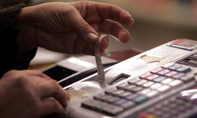 Ξεκινούν τα τσουχτερά πρόστιμα για μη έκδοση αποδείξεων