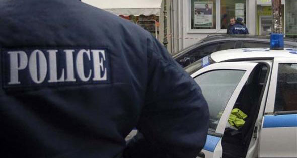 Αγρίνιο: Έπιασαν στα «πράσα» ανήλικο διαρρήκτη και τον παρέδωσαν στην αστυνομία