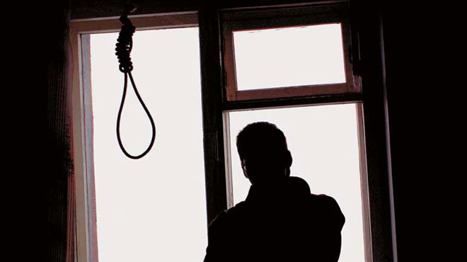 ΤΡΑΓΙΚΟ περιστατικό στο Αίγιο - Ηλικιωμένος κρεμάστηκε από το... κλιματιστικό - Στο διπλανό δωμάτιο ήταν ο 11χρονος εγγονός του