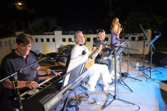 Αιγιάλεια: Μεταφυτεύτηκαν 145 ελαιόδεντρα, μεταξύ τους 5 υπεραινώβια από τον Ελαιώνα - ΔΕΙΤΕ ΦΩΤΟΓΡΑΦΙΕΣ ΑΠΟ ΤΗ ΓΙΟΡΤΗ