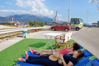 Κουράστηκες να οδηγείς; Πιες καφέ και ξεκουράσου... με θέα τη Γέφυρα! ΦΩΤΟΓΡΑΦΙΕΣ