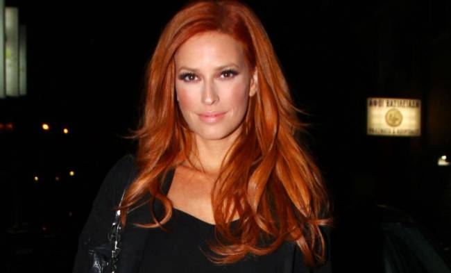 Η Σίσσυ Χρηστίδου με τον Θοδωρή της, στο κρεβάτι - ΦΩΤΟΓΡΑΦΙΑ