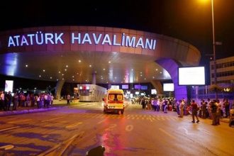 Ελληνες εγκλωβίστηκαν στο αεροδρόμιο Ατατούρκ την ώρα του πραξικοπήματος