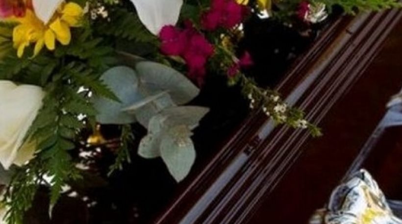 Ηλεία: Απίστευτο περιστατικό σε κηδεία - To φέρετρο είχε λάθος... νεκρό