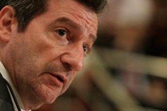 Κρούει τον κώδωνα του κινδύνου για τα Εξάρχεια ο Γ. Καμίνης