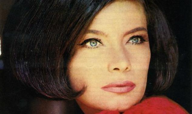 Σαν σήμερα "έφυγε" η Τζένη Καρέζη