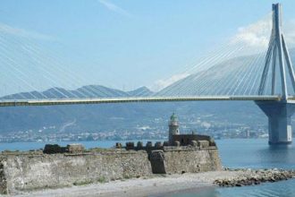 Πάτρα: Ισχυρά θαλάσσια ρεύματα παρέσυραν 55χρονο στην παραλία του Κάστρου Ρίου