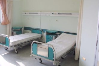 Πάτρα: Ο ασθενής θα χρεώνεται τα σεντόνια με την εισαγωγή του στο ΠΠΝΠ - Χάνονται ετησίως 6000 τεμάχια!