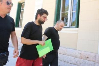 Στη φυλακή για τον βιασμό του 12χρονου στο Άργος - Τον κακοποίησε ο πατέρας του και ο σύντροφός του...
